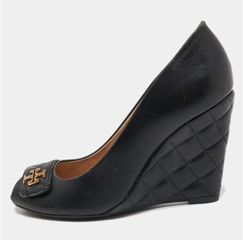 Tory Burch Black Wedge Shoes: A Timeless Masterpiece Why Choose Tory Burch Black Wedge Shoes? How to Style Tory Burch Black Wedge Shoes Customer Reviews Conclusion