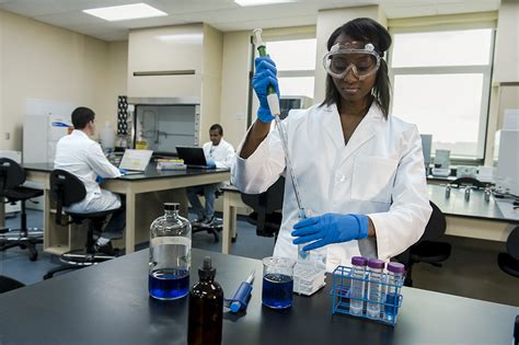 Can You Major in Biotechnology Engineering and Spanish?