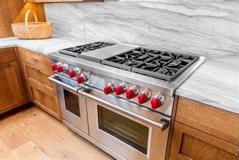 Best Professional Gas Ranges for the Home: Unparalleled Cooking Precision and Versatility Comparison Table: Top Professional Gas Ranges Frequently Asked Questions