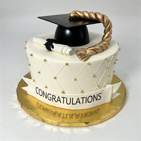 Funny Graduation Cakes That Will Tickle Your Teacher’s Bones
