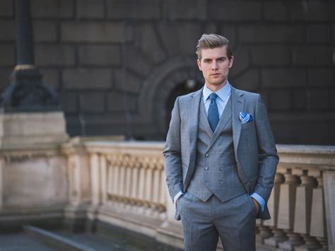 White Cocktail Attire: A Guide to the Timeless and Elegant Style
