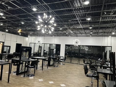 Glitz School of Cosmetology: Your Gateway to a Lucrative and Fulfilling Career